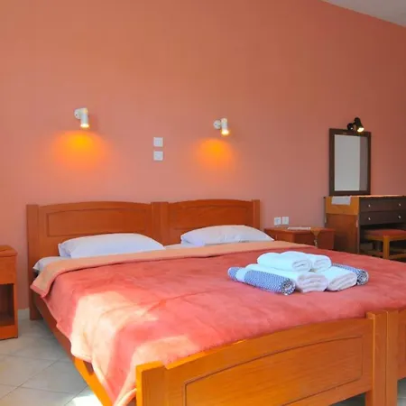 招待所 Room In Studio - Hotel Georgia - Peaceful Room Near Golden Beach In Thassos Island 克里斯阿穆迪亚